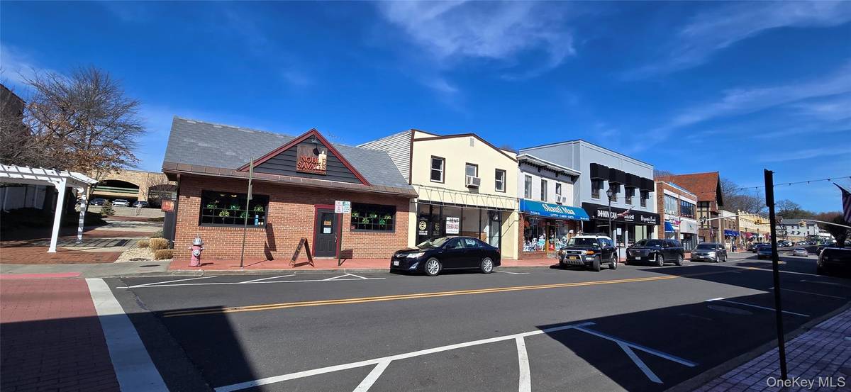 29 Glen ST #Store & 2nd floor mix use, Glen Cove, NY 11542