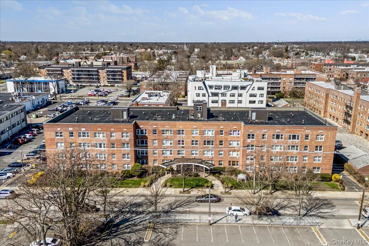 100 S. Ocean AVE #2B, Freeport, NY 11520