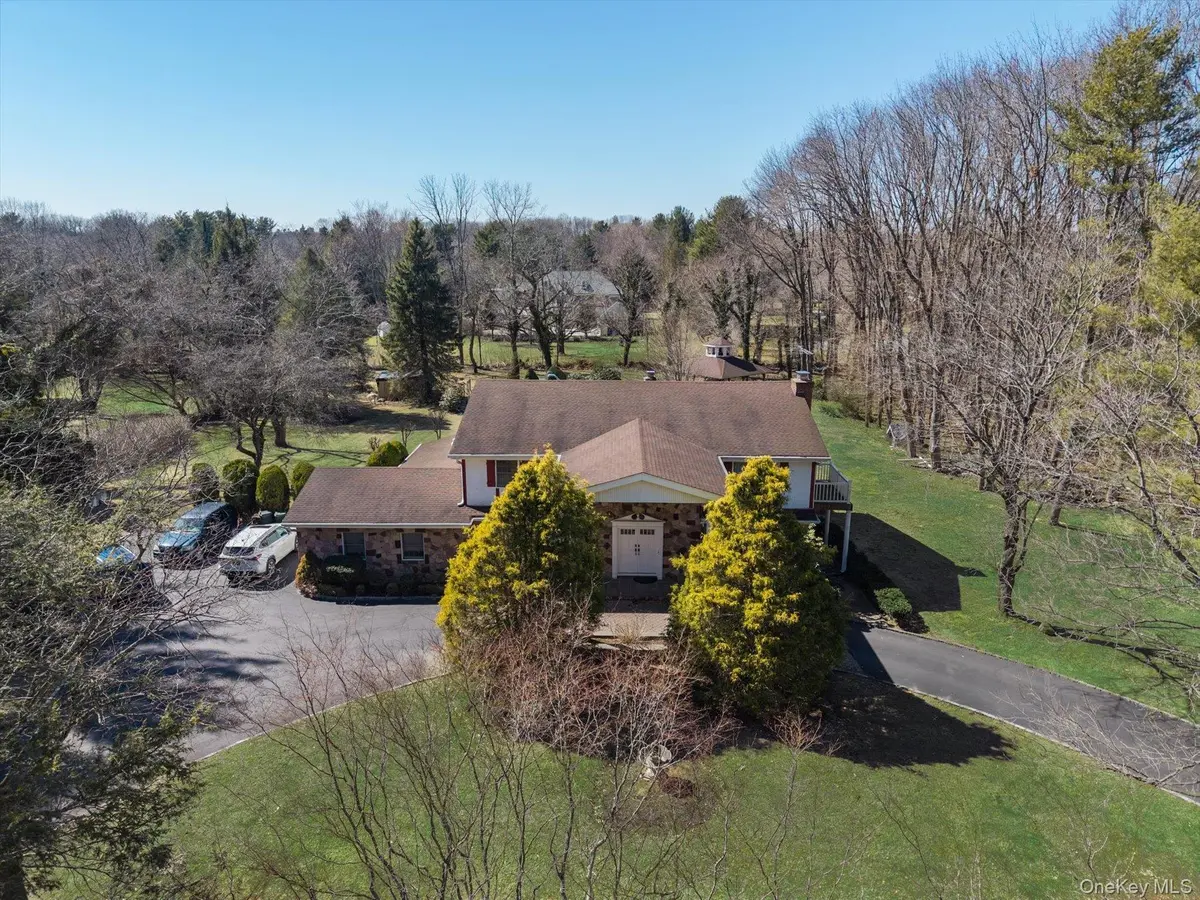 Address not disclosed, Glen Head, NY 11545