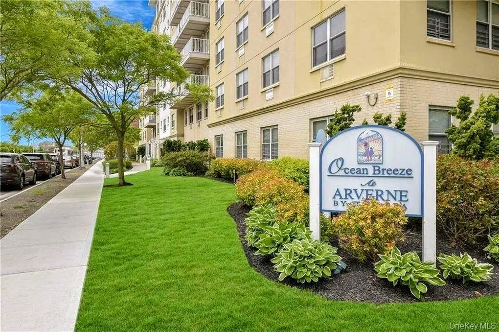 7914 Rockaway Beach BLVD #2R, Rockaway Beach, NY 11693