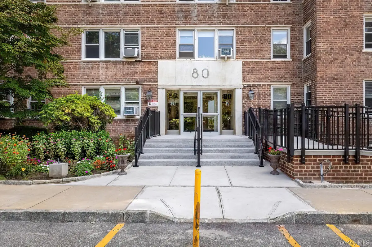 80 Knolls CRES #6M, Bronx, NY 10463