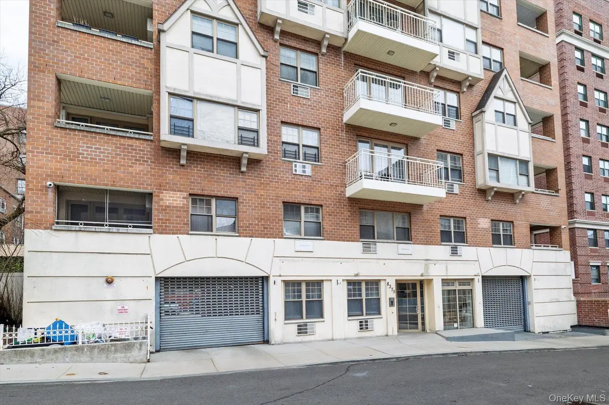 8375 117th ST #6F, Kew Gardens, NY 11418