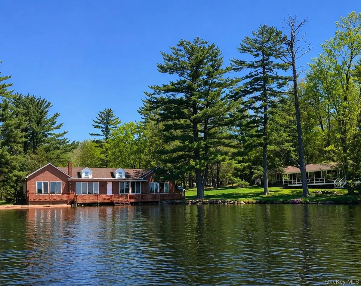 238 Lakeview Drive RD, Highland Lake, NY 12743