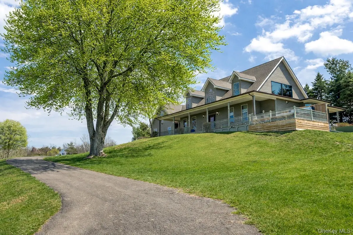 350 Taghkanic RD, Elizaville, NY 12523