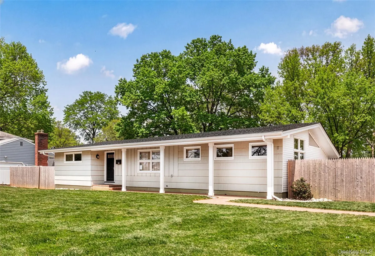 58 N Howells Point RD, Bellport Village, NY 11713