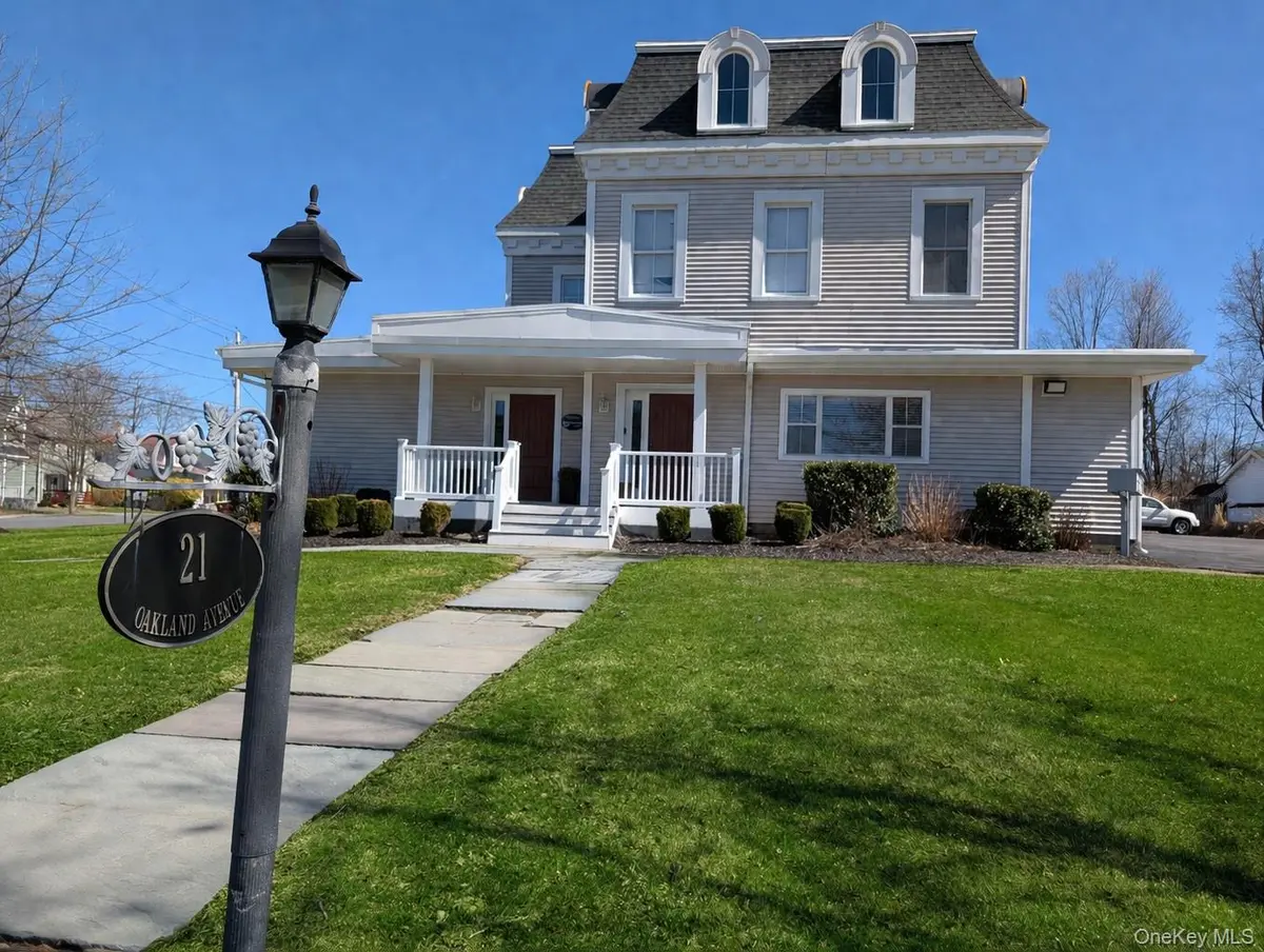 21 Oakland AVE #1B, Warwick, NY 10990