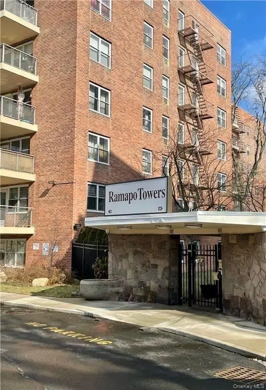 30 S Cole AVE #6L, Spring Valley, NY 10977
