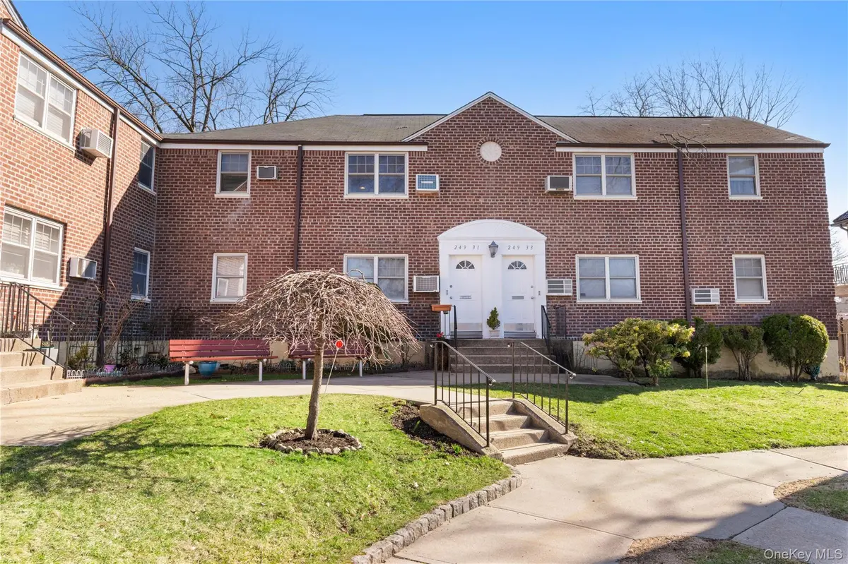 249-31 64th AVE #2, Little Neck, NY 11362