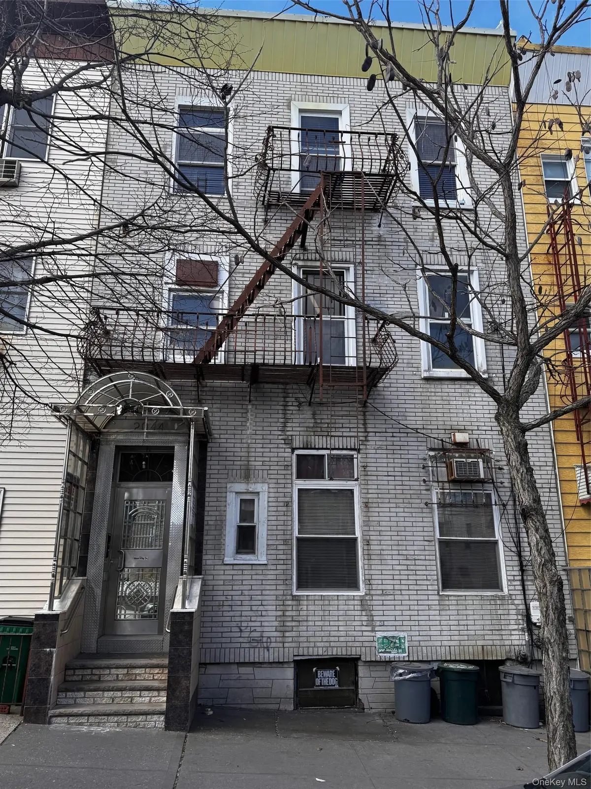 2044 42nd ST, Astoria, NY 11105