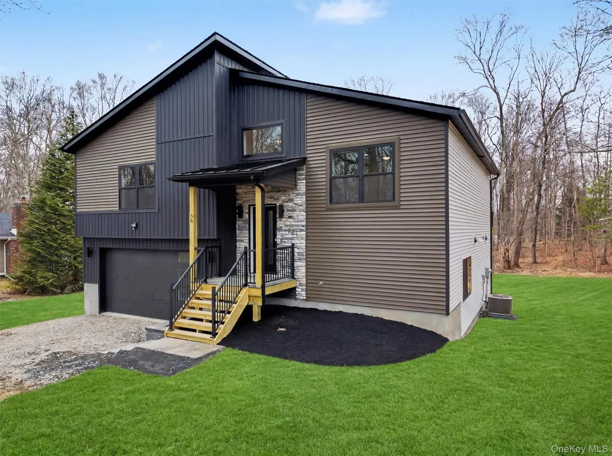 78 Crawford ST, Pine Bush, NY 12566
