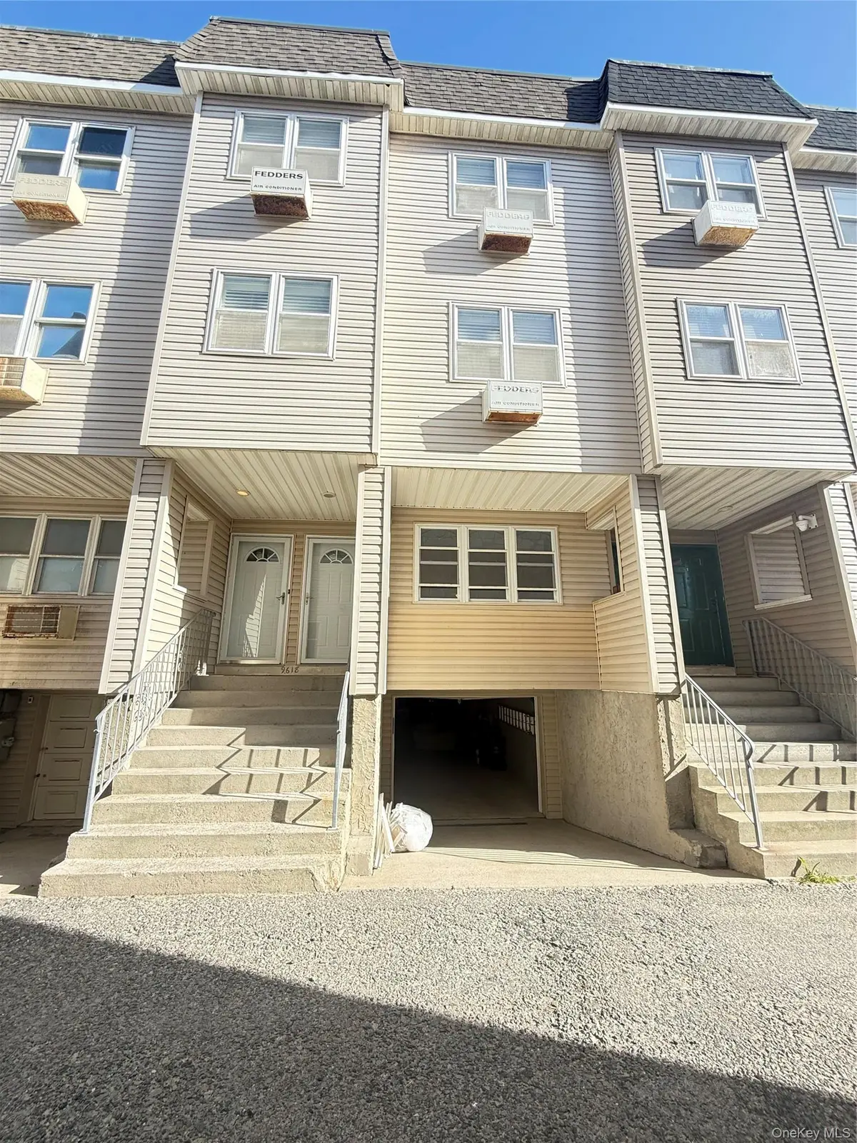 96-18 Shore Front Pkwy, Rockaway Beach, NY 11693