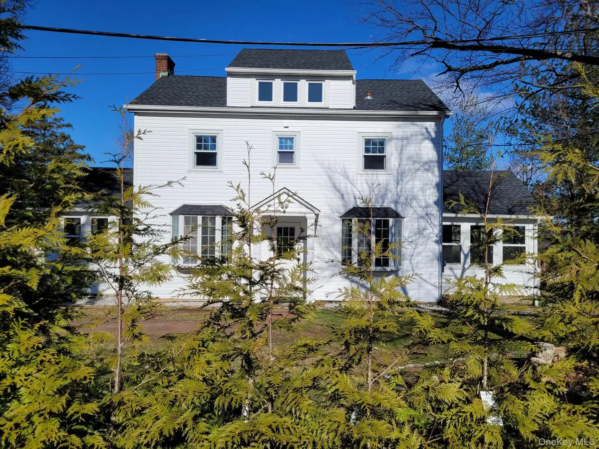 424 Centre Island RD, Oyster Bay, NY 11771