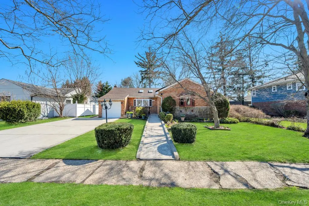 96 Rosedale RD, North Woodmere, NY 11581