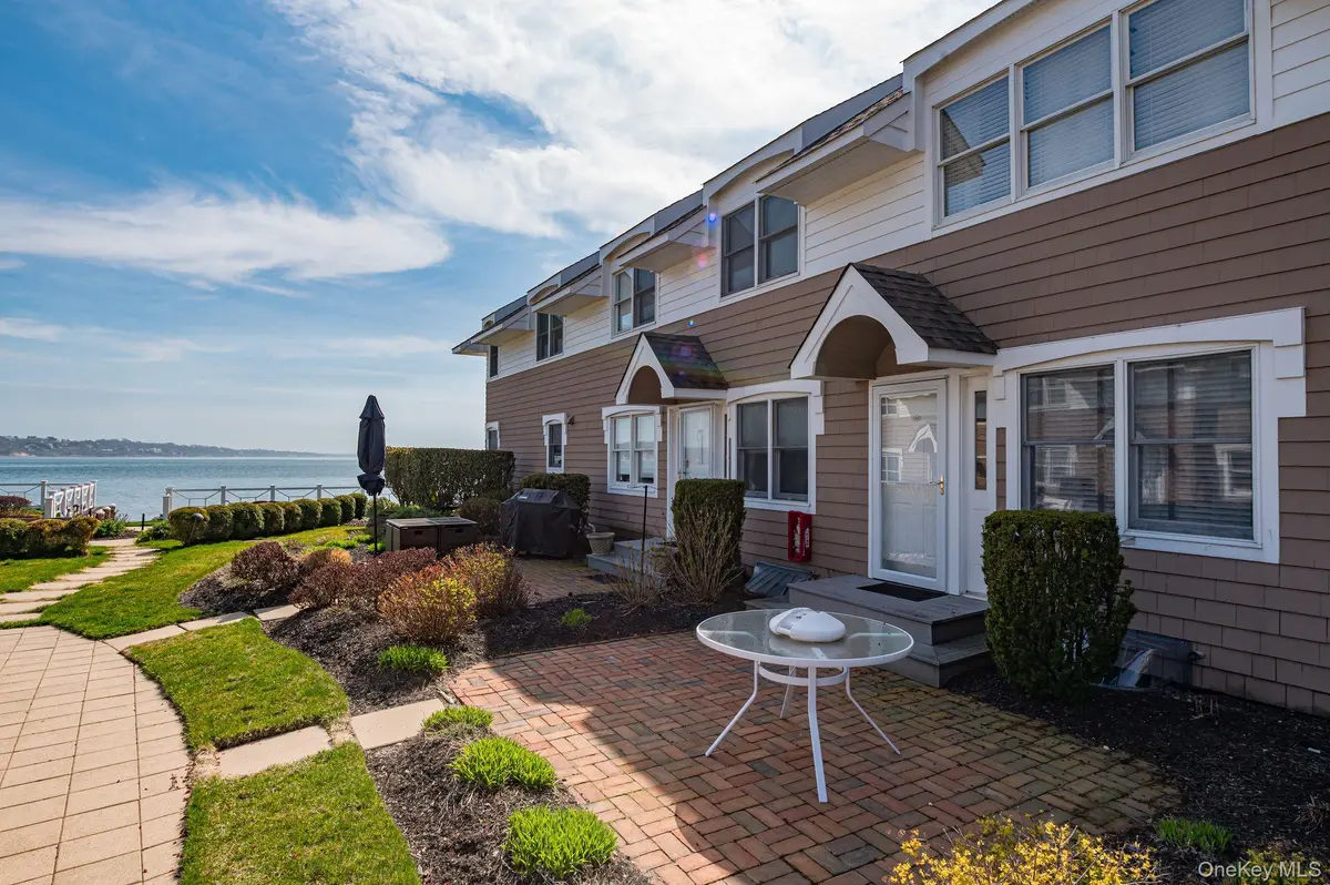 49 Canoe Place RD #212, Hampton Bays, NY 11946