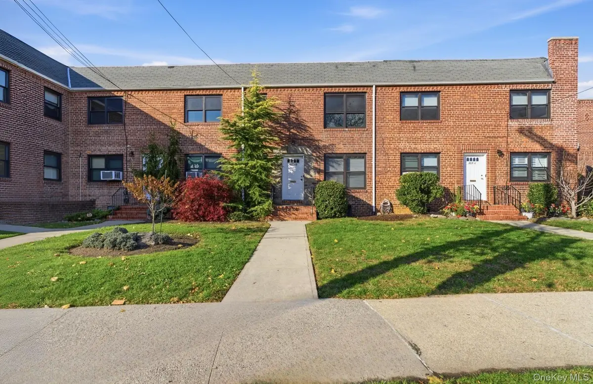 203-07 35th AVE #B, Bayside, NY 11361