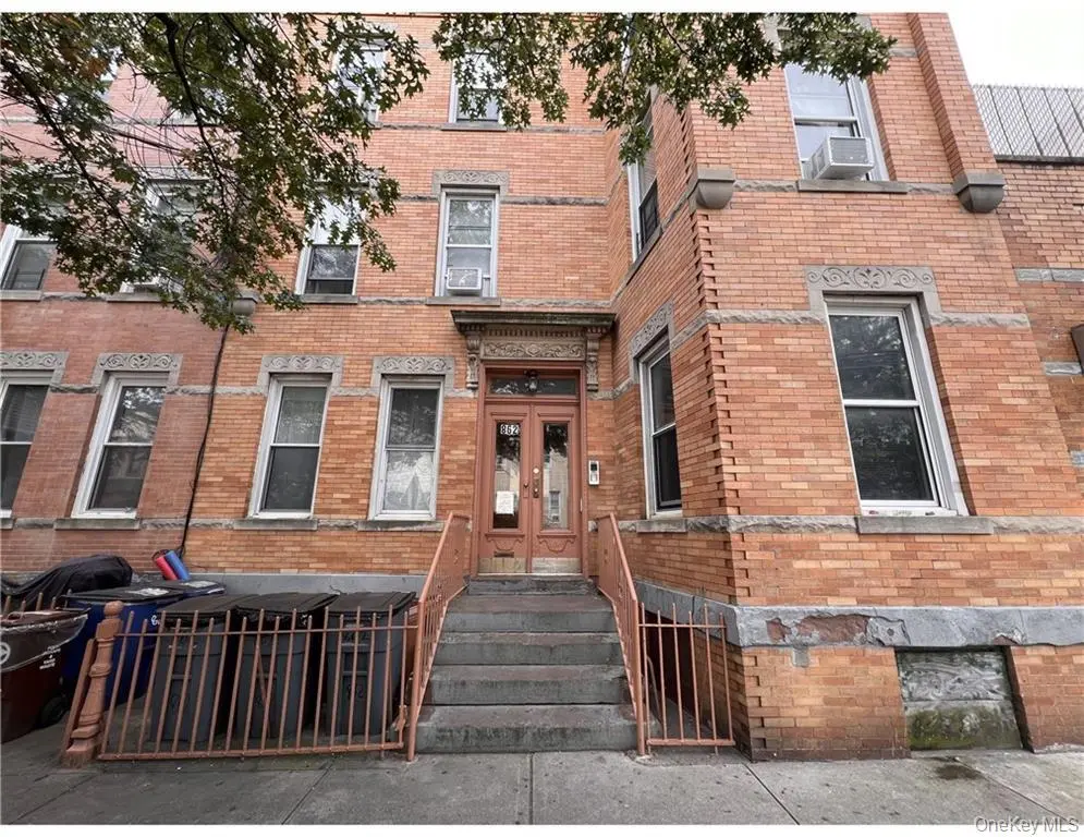 862 Woodward AVE, Ridgewood, NY 11385