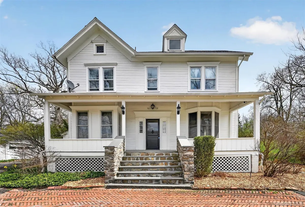 12 Perry Creek RD, Washingtonville, NY 10992