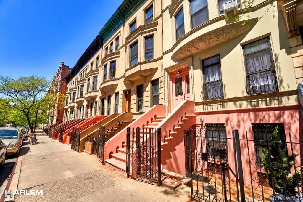 521 W 162nd ST, New York (manhattan), NY 10032