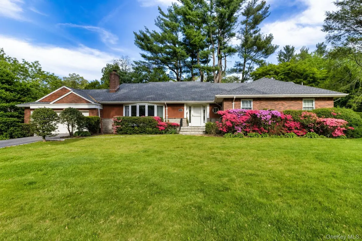 88 Spier RD, Scarsdale, NY 10583