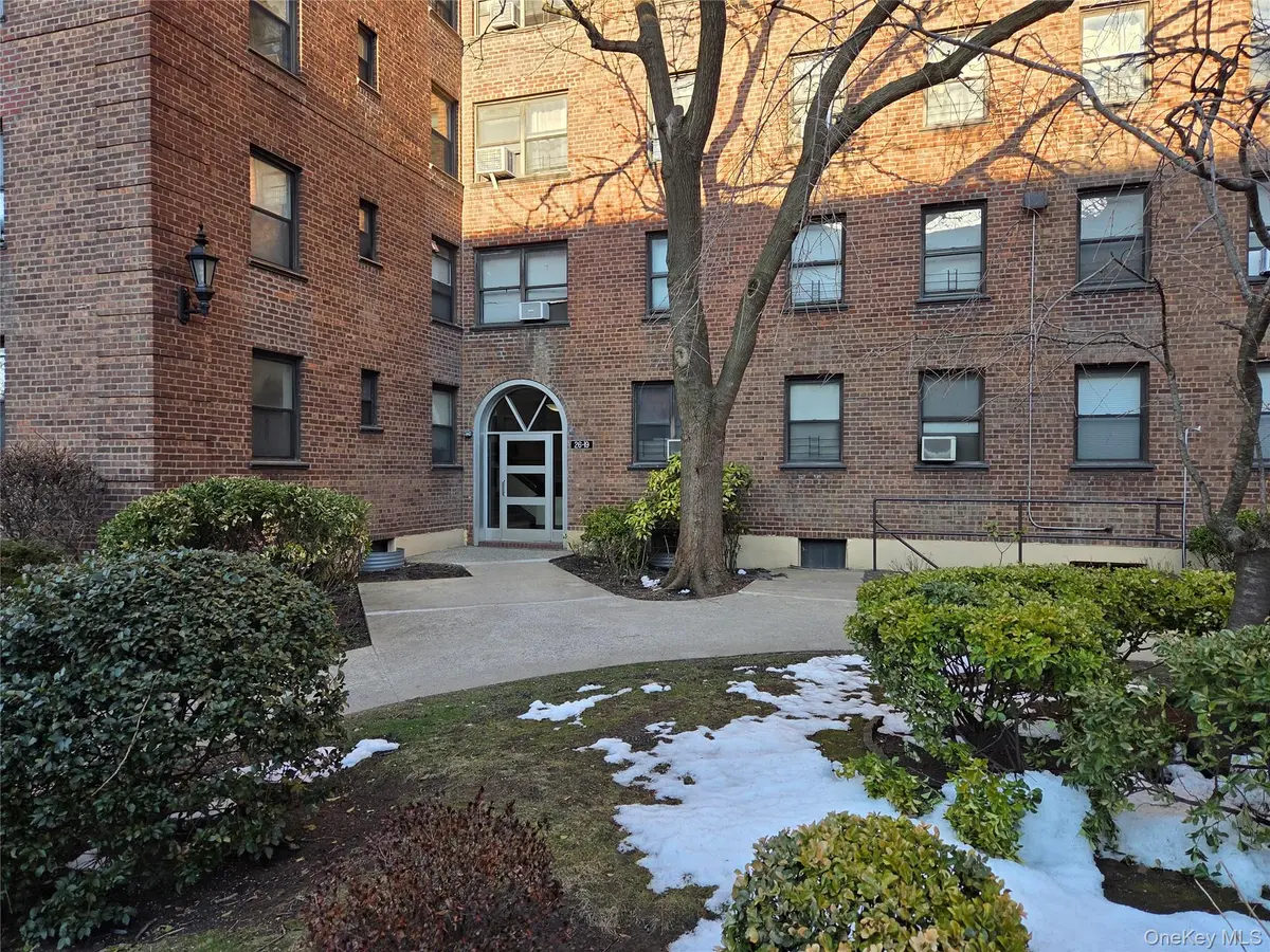 26-19 141st ST #5E, Flushing, NY 11354