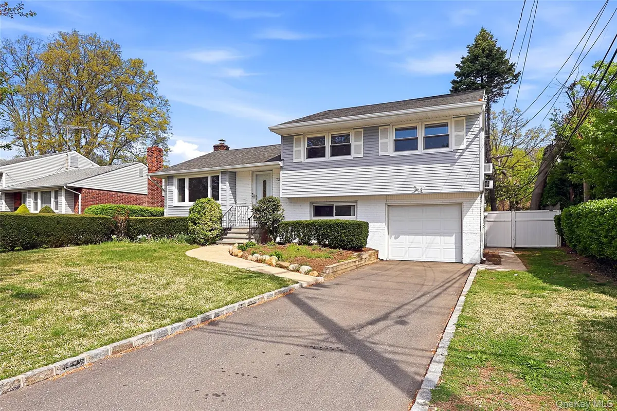 72 Woolsey AVE, Glen Cove, NY 11542