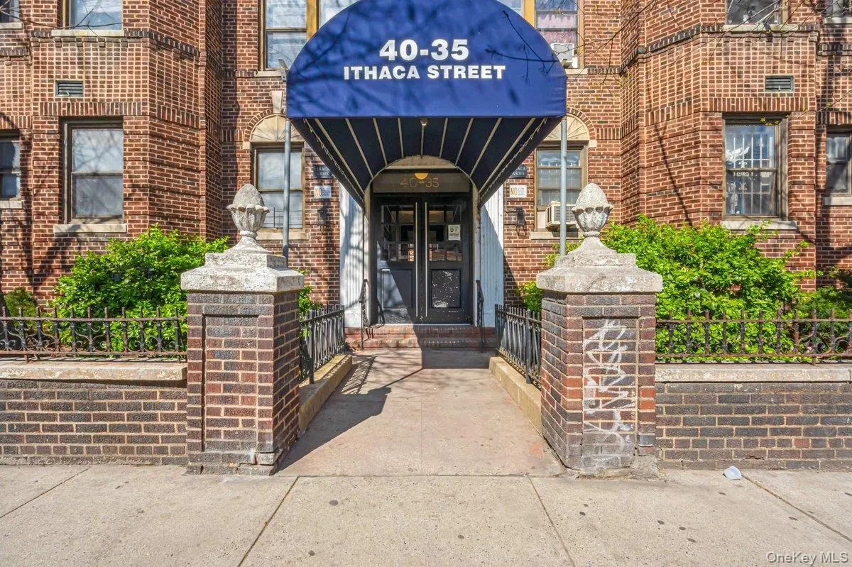 4035 Ithaca ST #5D, Elmhurst, NY 11373