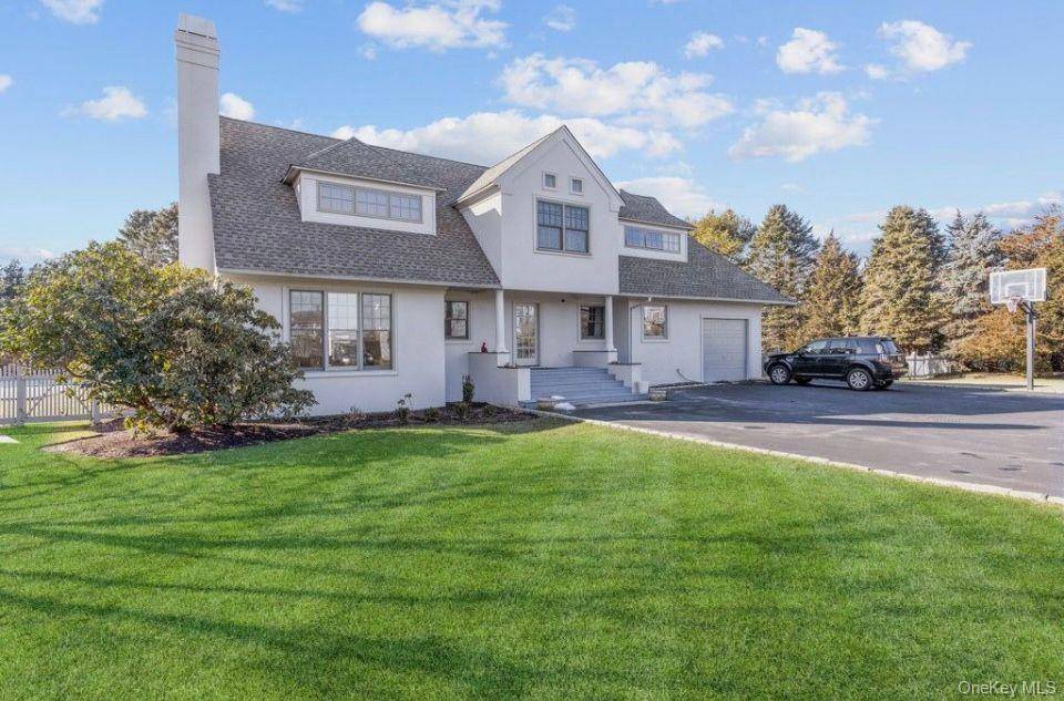 582 Hayground RD, Wainscott, NY 11976
