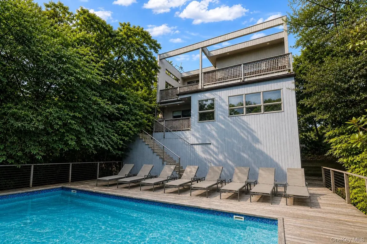 287 Bay WALK, Fire Island Pines, NY 11782