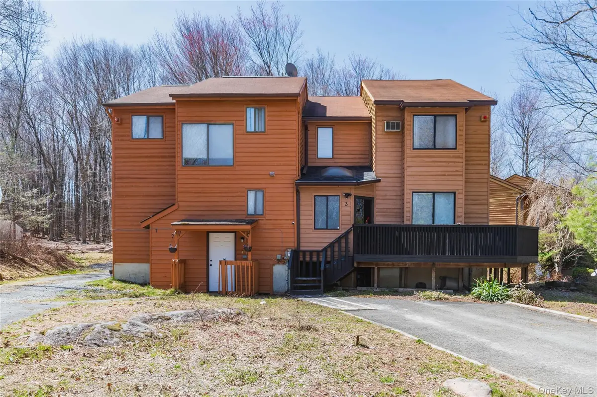 3 Edelweiss DR, Woodridge, NY 12789