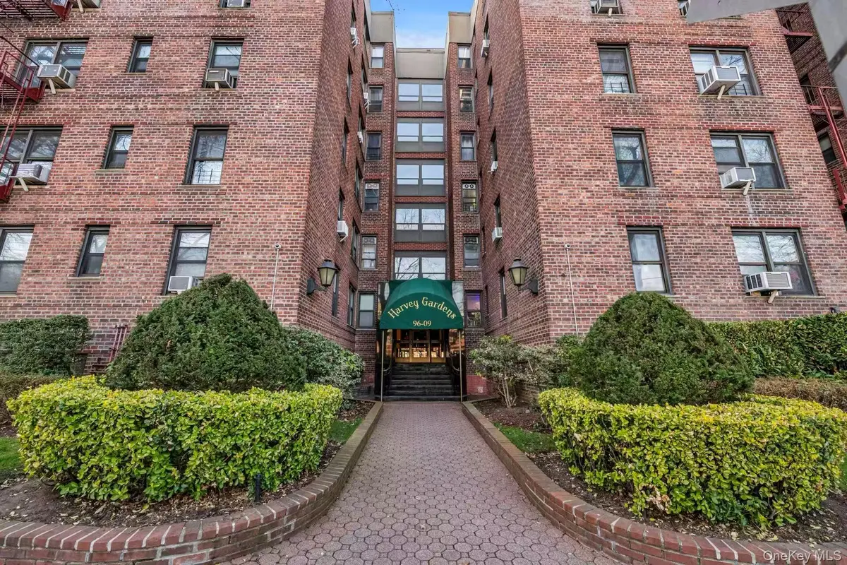 96-09 67th AVE #1D, Rego Park, NY 11374