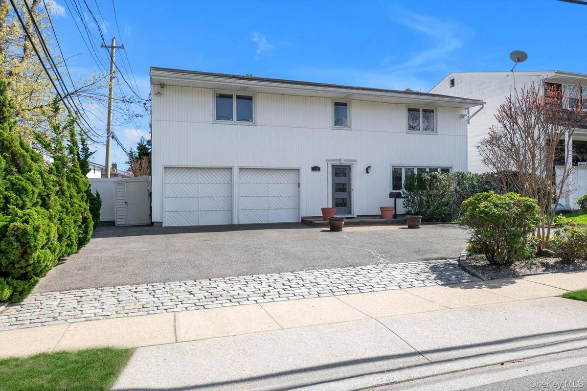 713 Hungry Harbor RD, North Woodmere, NY 11581
