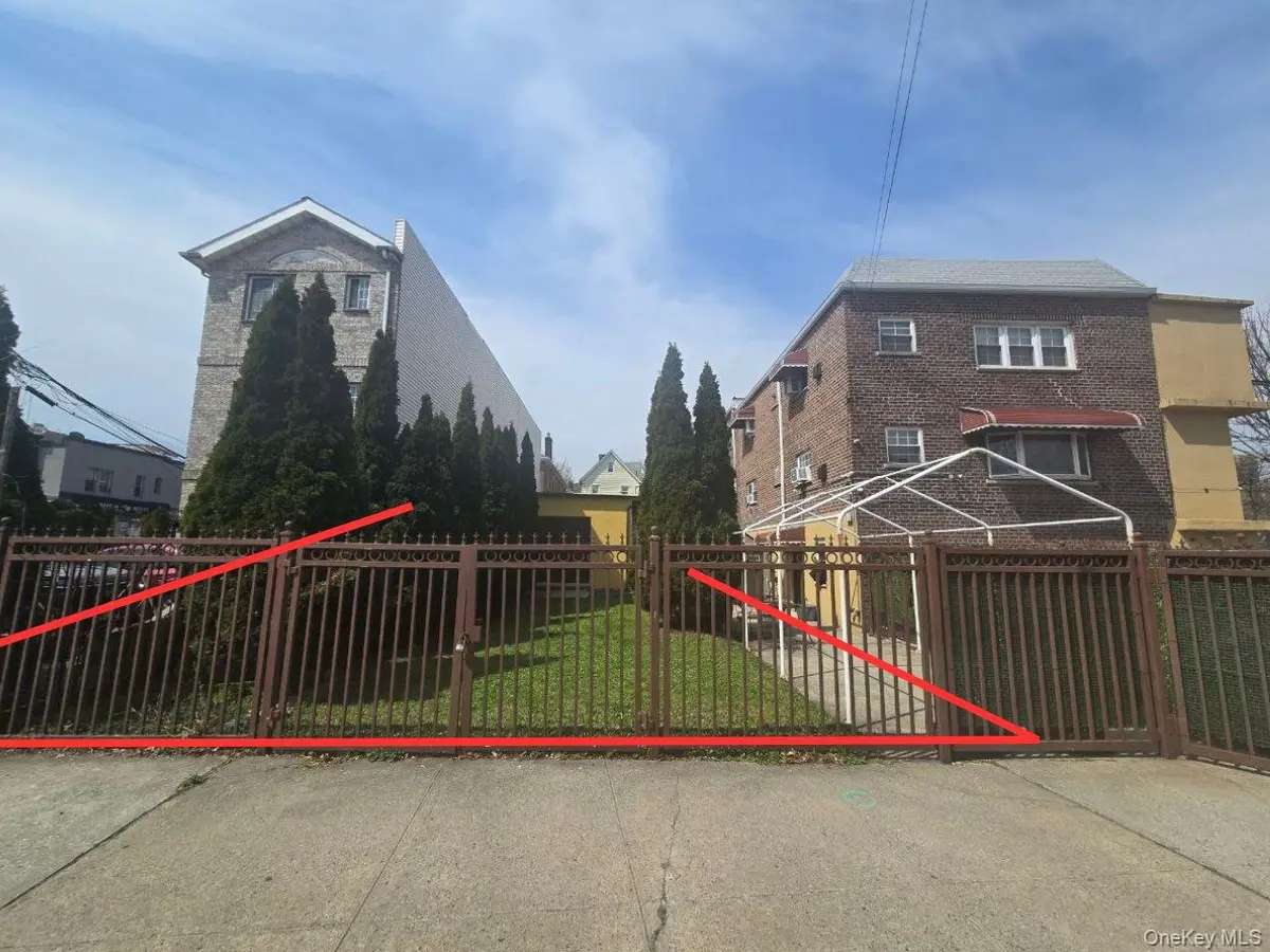 1405 Saint Lawrence AVE, Bronx, NY 10472
