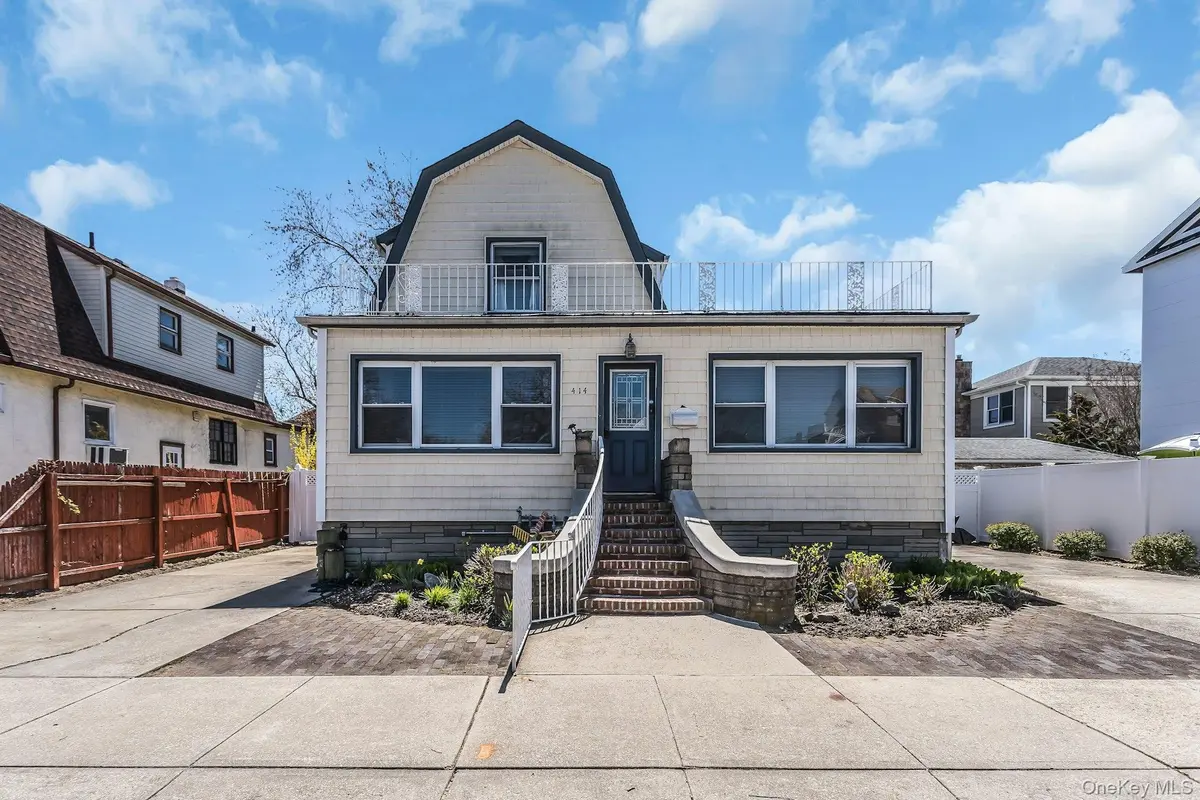 414 E Olive ST, Long Beach, NY 11561