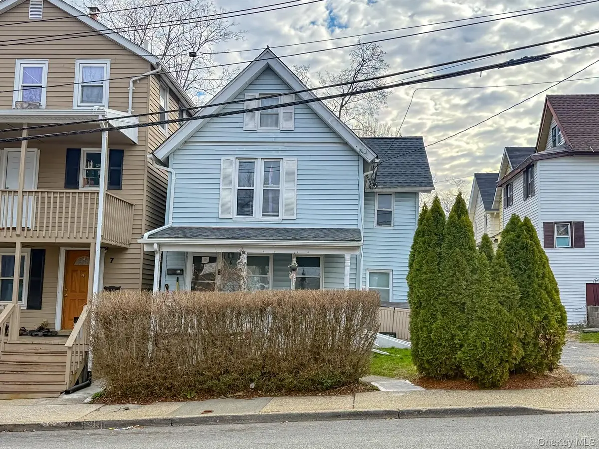 9 Armstrong AVE, Peekskill, NY 10566