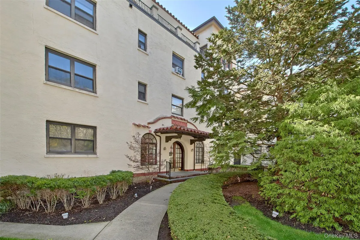314 Livingston AVE #203W, Mamaroneck, NY 10543