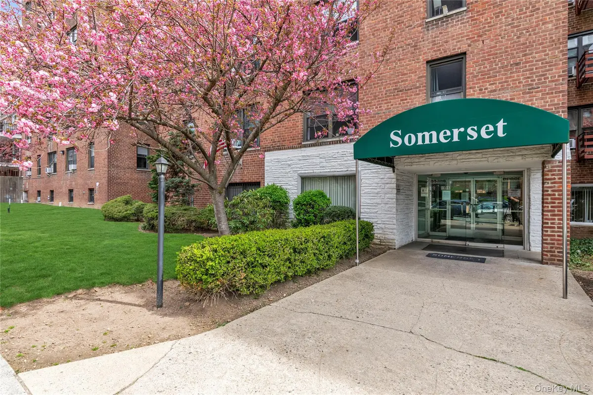 83-85 116th ST #1F, Richmond Hill, NY 11418