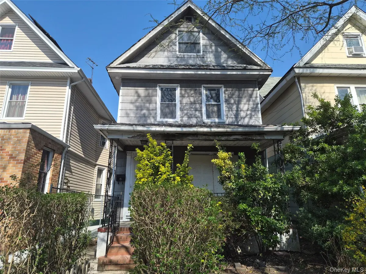 9119 110th ST, Richmond Hill, NY 11418