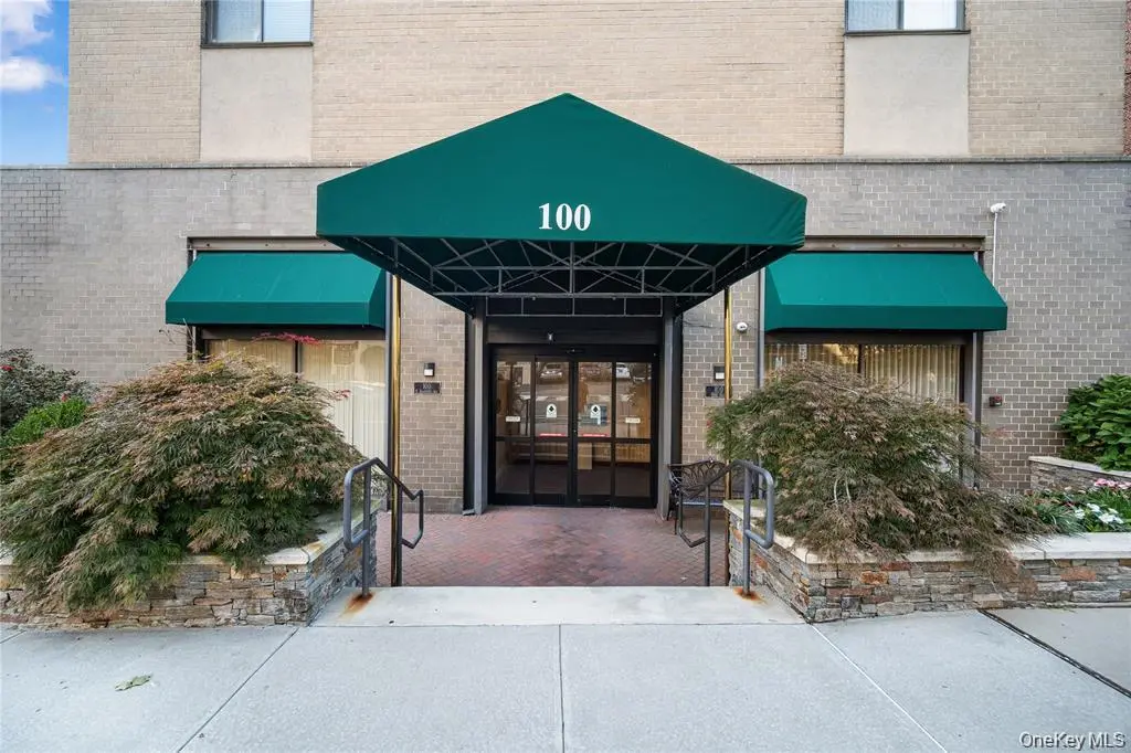 100 E Hartsdale AVE #3FE, Hartsdale, NY 10530