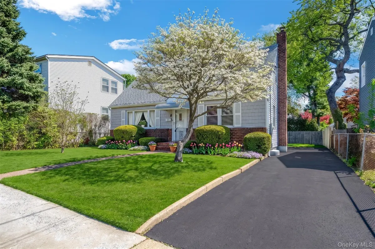 28 Miller ST #2, Glen Cove, NY 11542