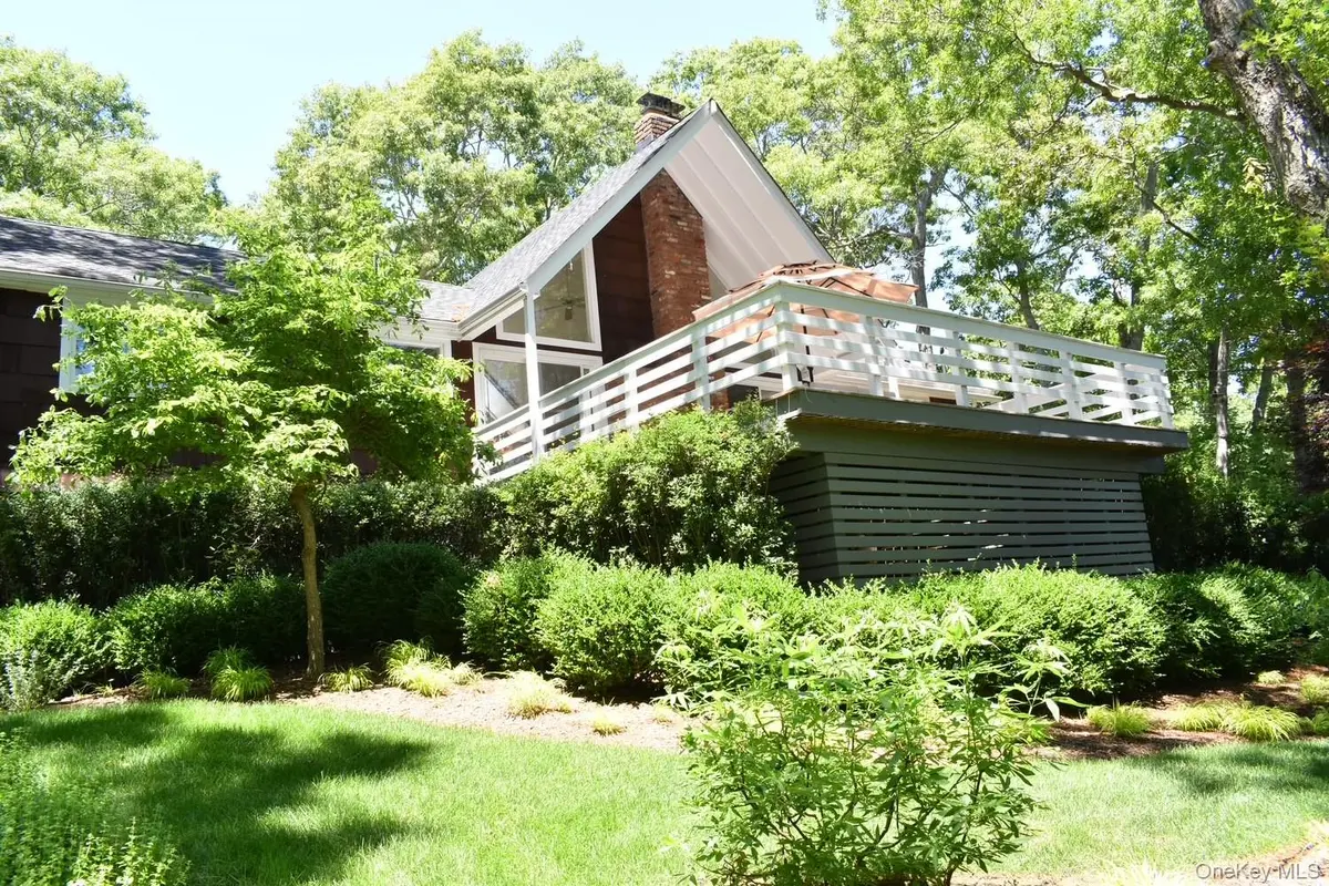 33 Peters PATH, East Hampton, NY 11937