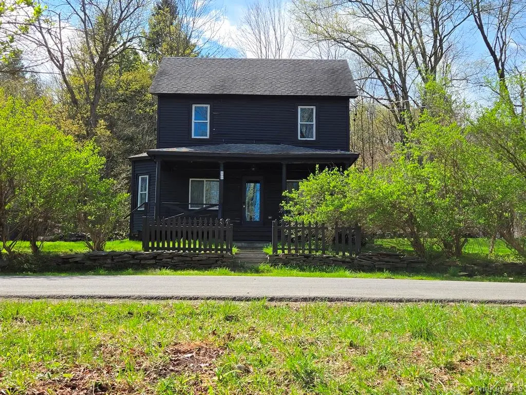 86 Plank RD, Mongaup Valley, NY 12762