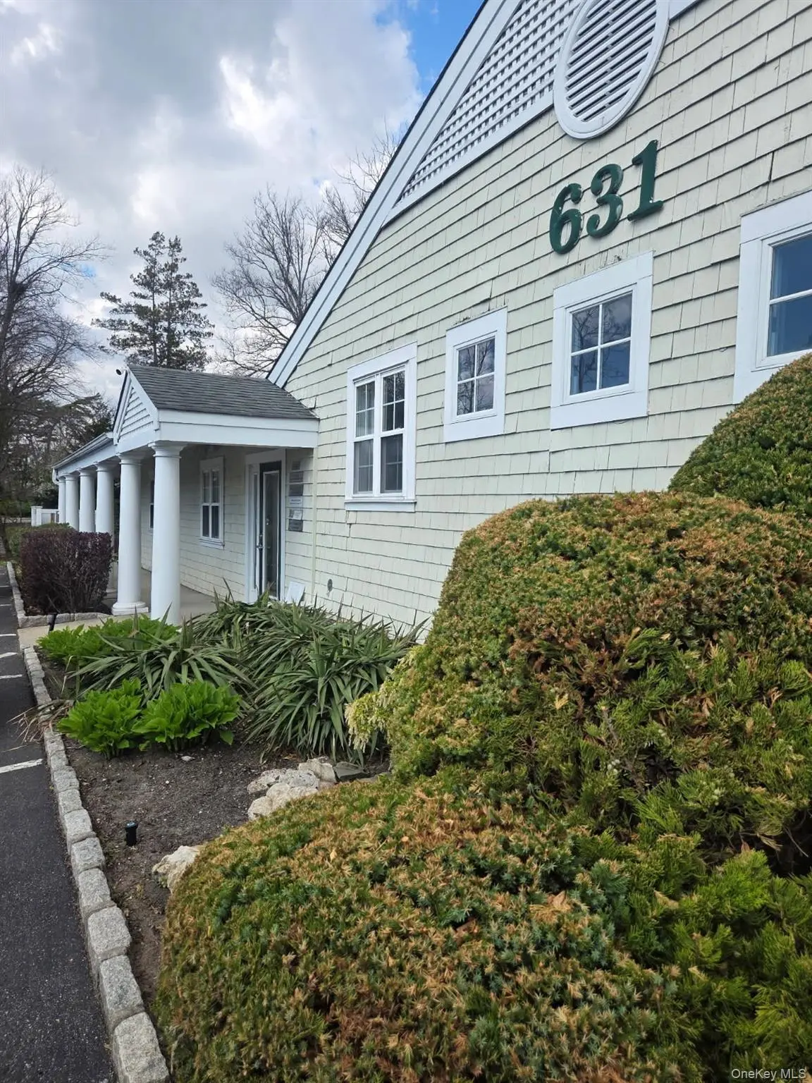 631 Montauk HWY #1, West Islip, NY 11795