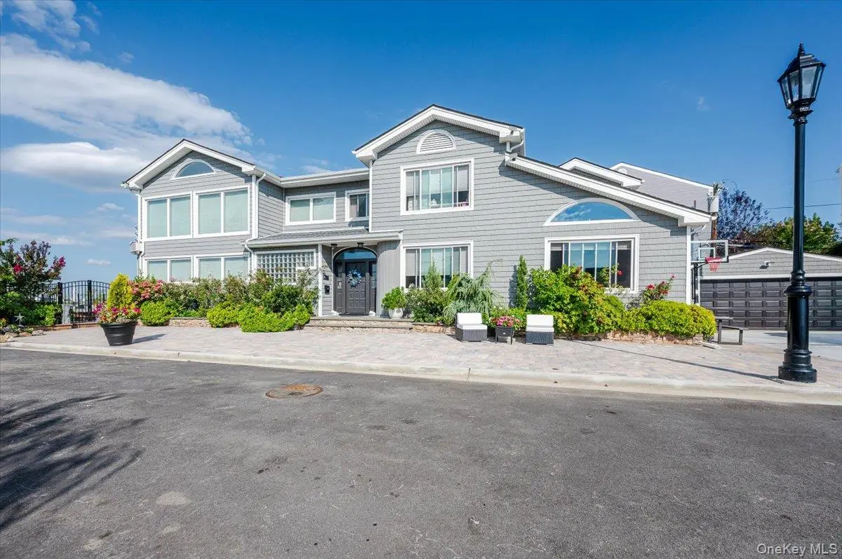 94 Heron ST, Long Beach, NY 11561