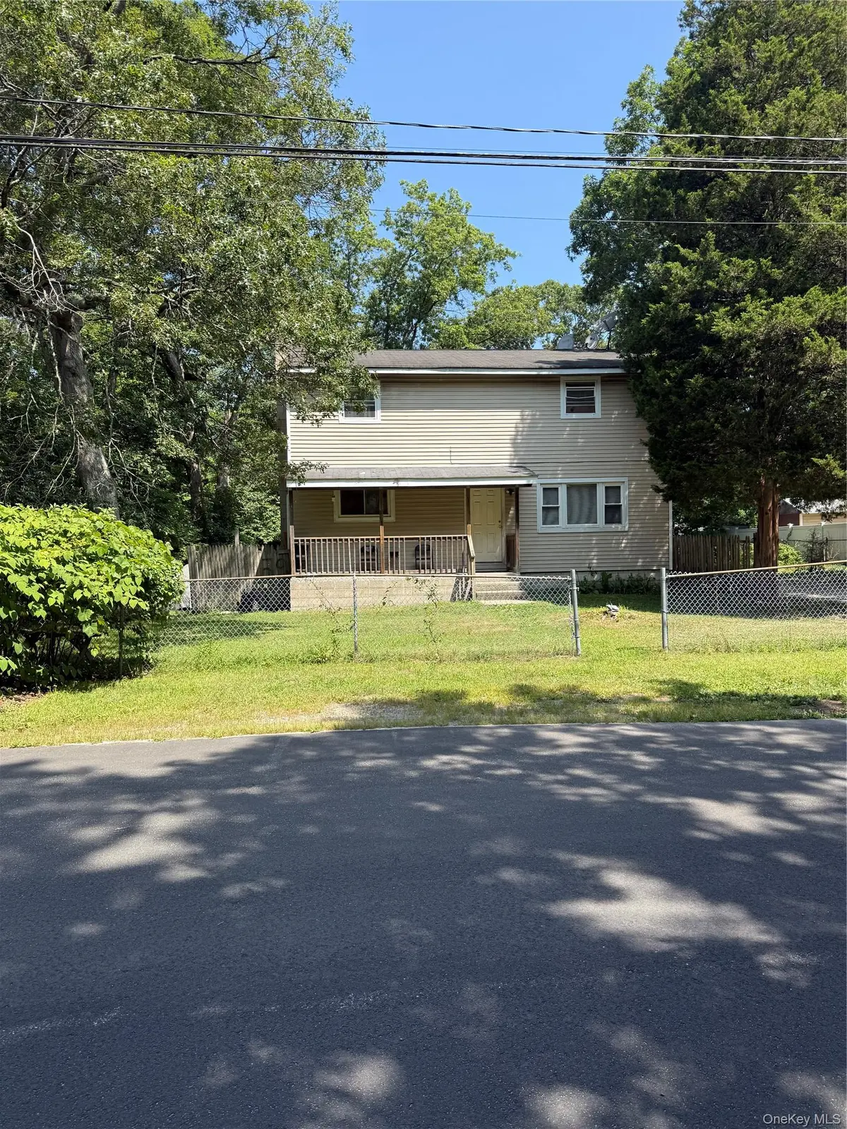59 Norfleet LN, Brookhaven, NY 11727