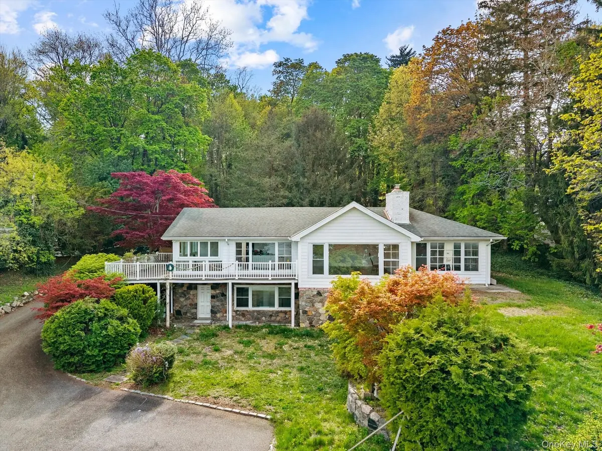 355 E Shore RD, Great Neck, NY 11023