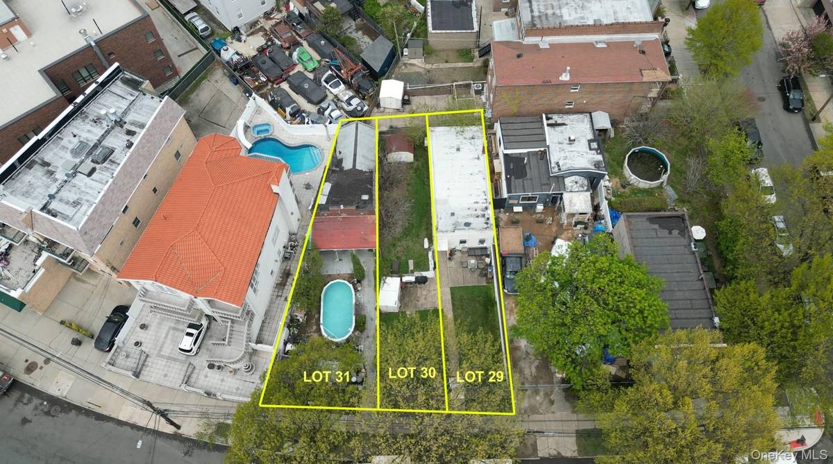 70-11 Ditmars BLVD, Astoria, NY 11370