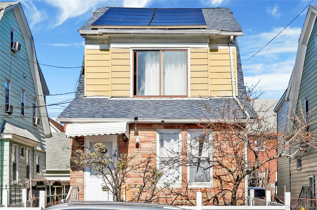 88-37 187th ST, Hollis, NY 11423