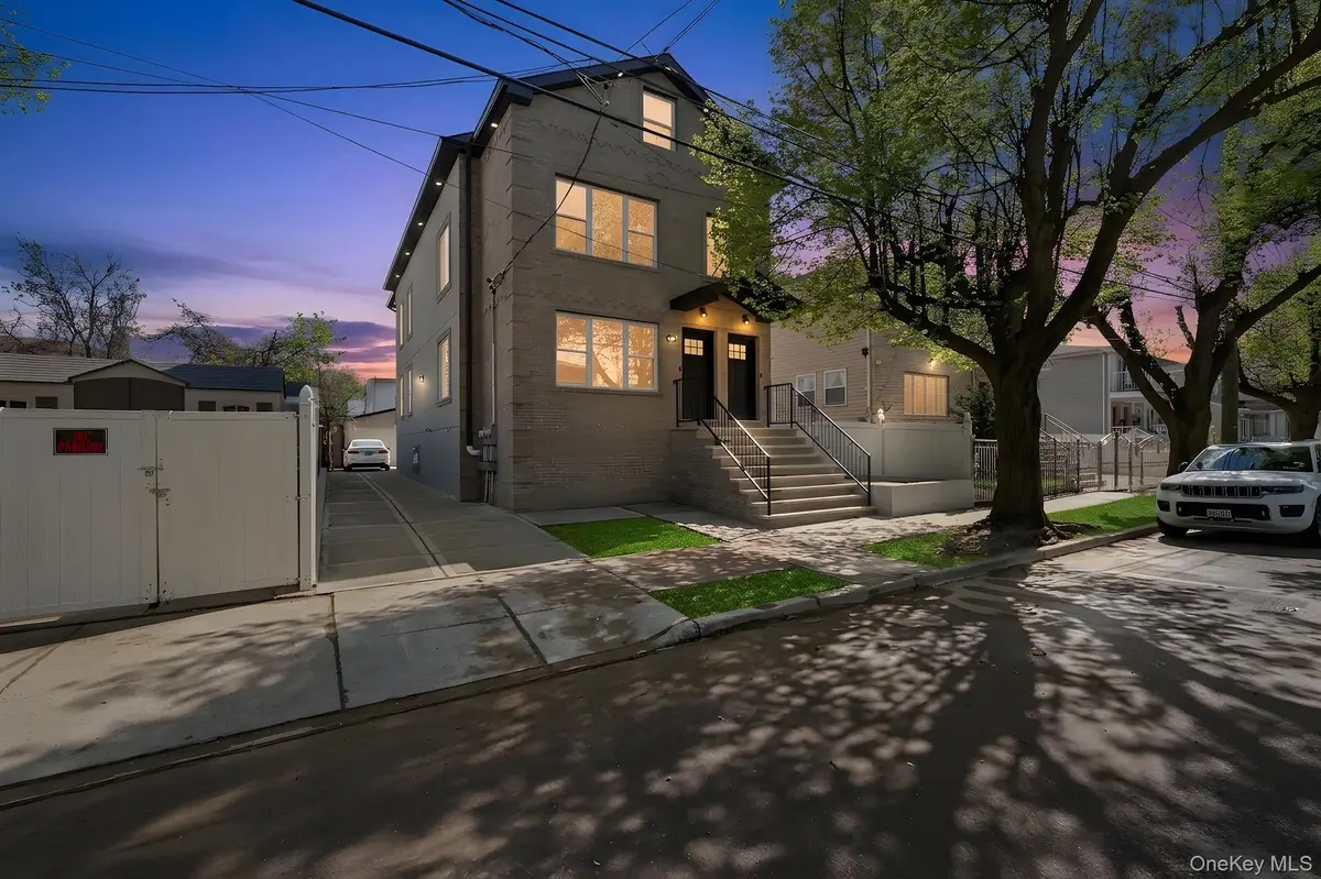 15050 119th RD, Jamaica, NY 11434