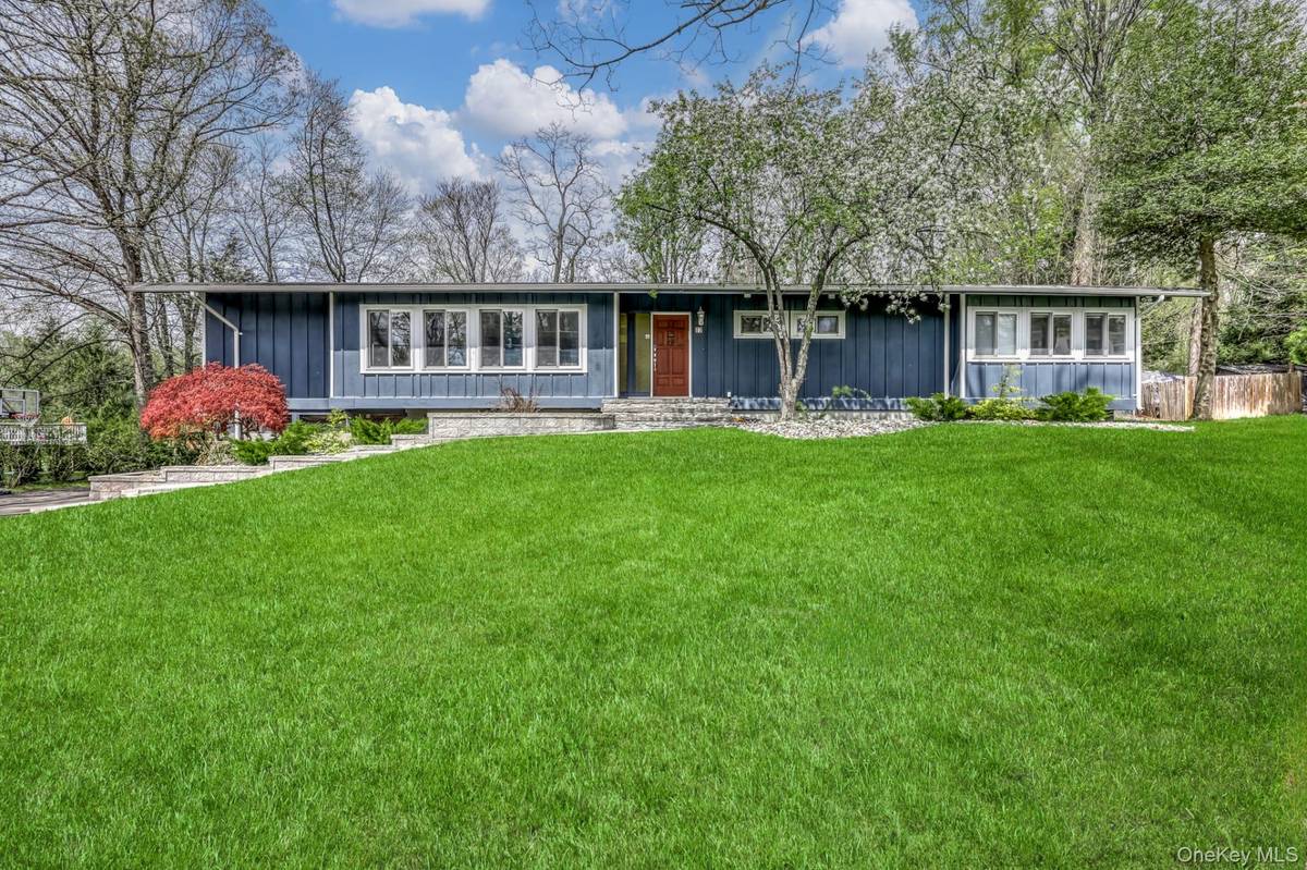 13 Gladwyne CT, Spring Valley, NY 10977
