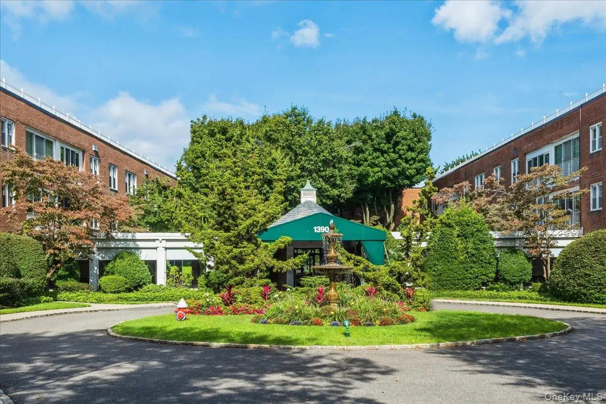 1390 Broadway #222, Hewlett, NY 11557